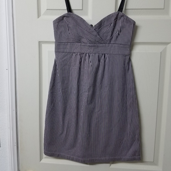 Volcom Dresses & Skirts - Volcom the leisure side of volcom  dress